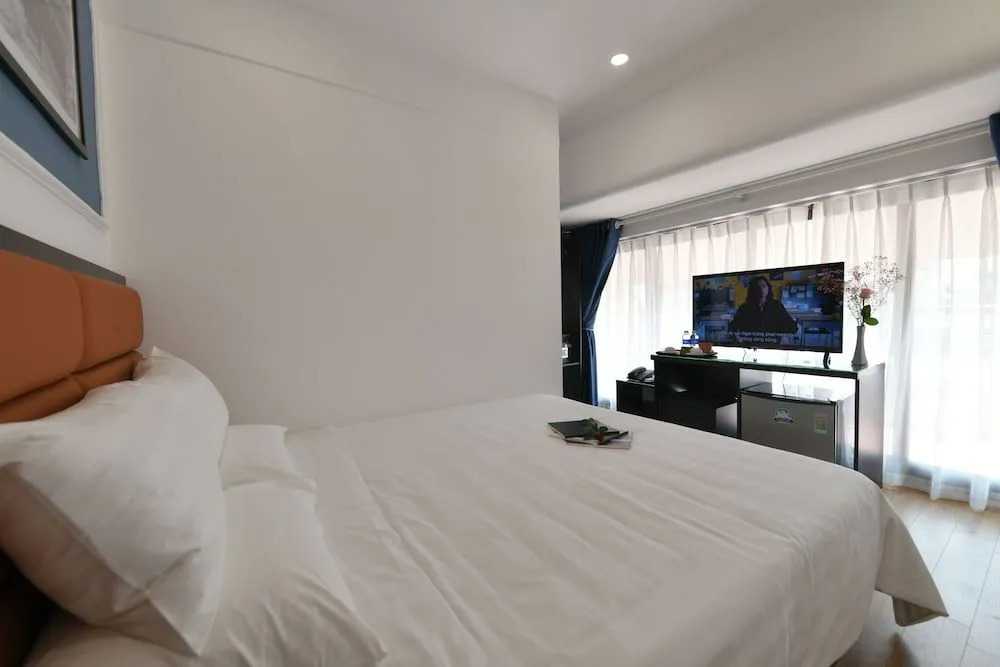 Golden Spring Hotel