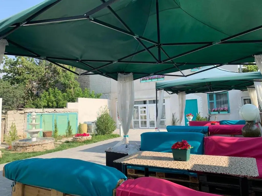 Santorini Hotel & Hostel