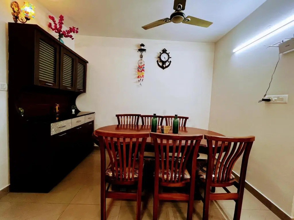 Delightful 2BHK with private veranda in the city.