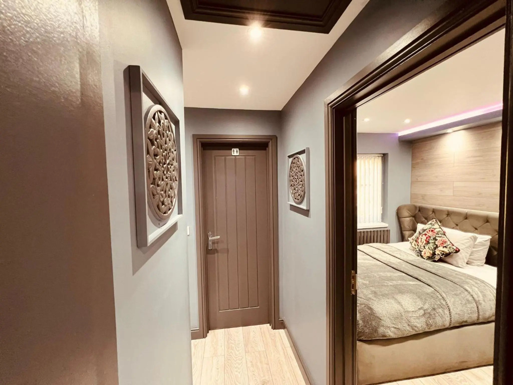 Luxurious *5 Bedroom House*In Center Of Birmingham