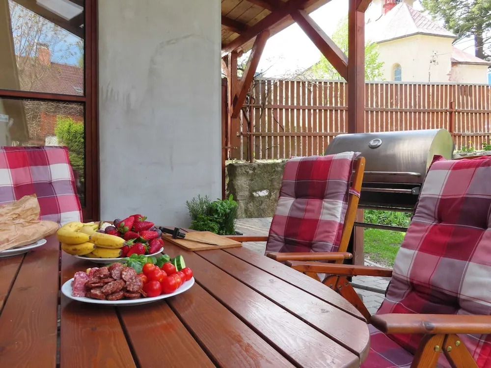 Modern Holiday Home in Cerný Dul with Private Garden