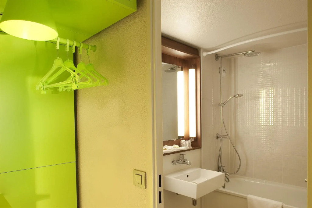 Campanile NATURE - Clermont-Ferrand Nord Riom