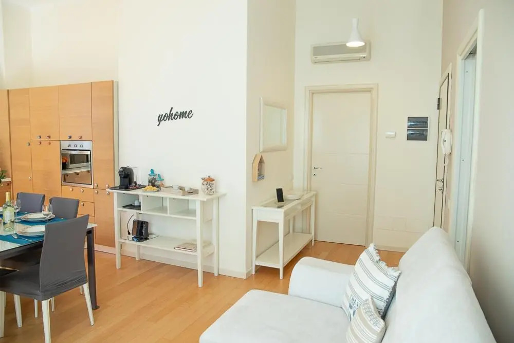 Zara D'Amare a Pesaro 10 metri dalla spiaggia by Yohome