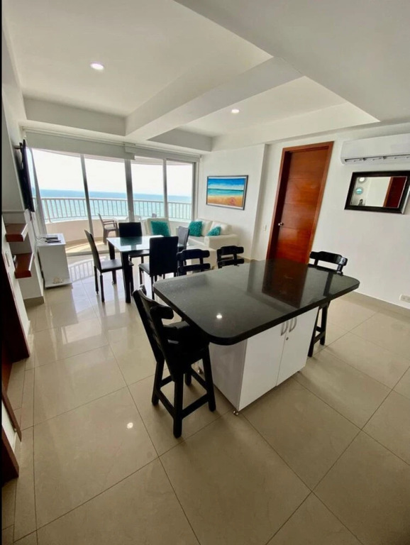 2 Bedroom Beachfront Apartment 2p1-al With Pool And Wifi
