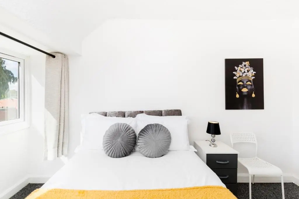 CIean and Cozy Quiet 4 Bedroom House in Acocks Green close to NEC perfect for contractors and families