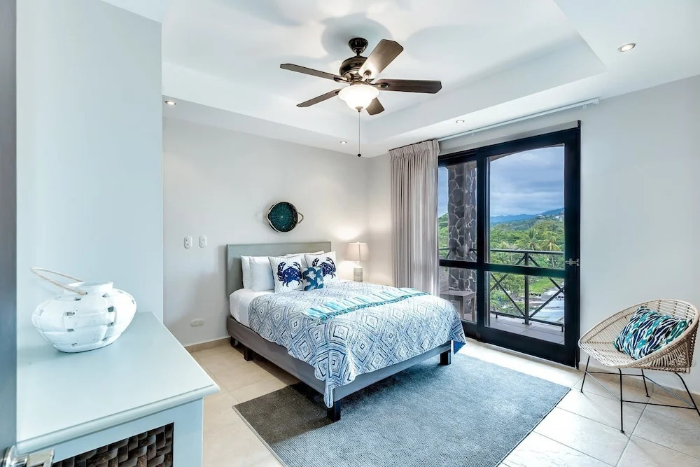 5th Flr Ocean View Penthouse With 2 Level Balcony