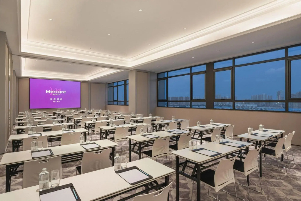 Mercure Qinhuangdao Downtown