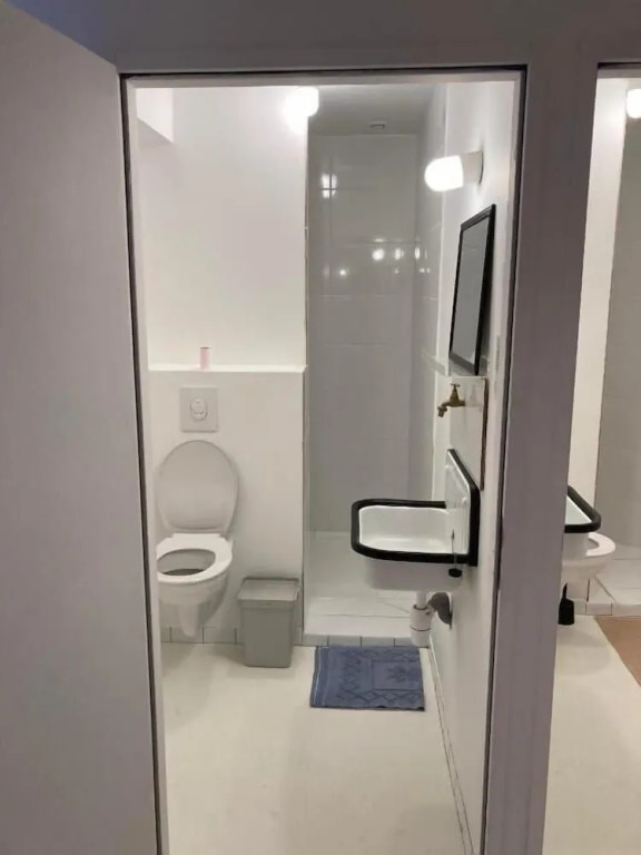 Hostel Manusurf