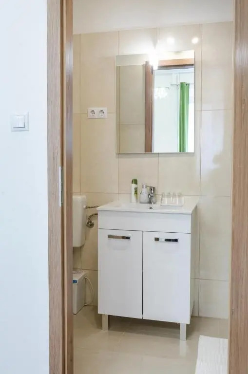 Luxury apartment in the main centre, 3BDR,3BTHR,AC