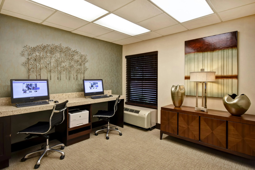 Hampton Inn Atlanta-Mall Of Georgia