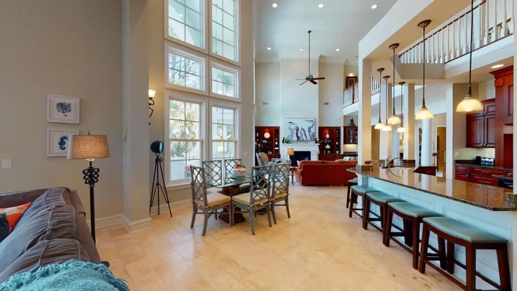 9 Promontory Ct
