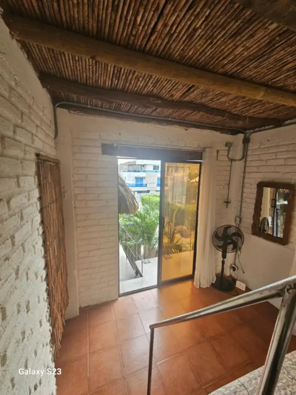 Hugo`s Place