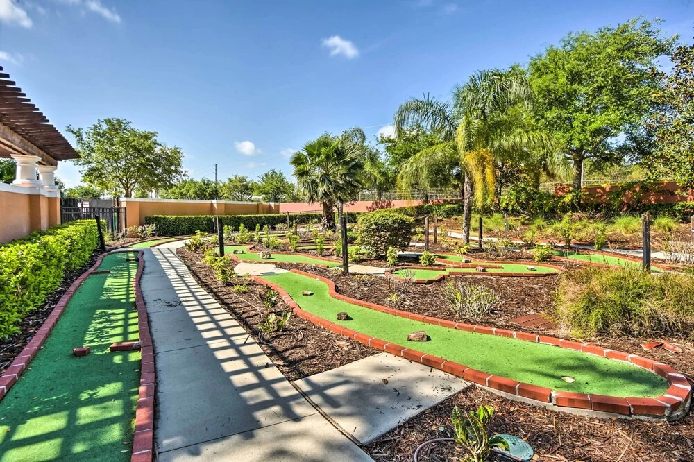 Pool & Hot Tub: Resort-Style Davenport Villa