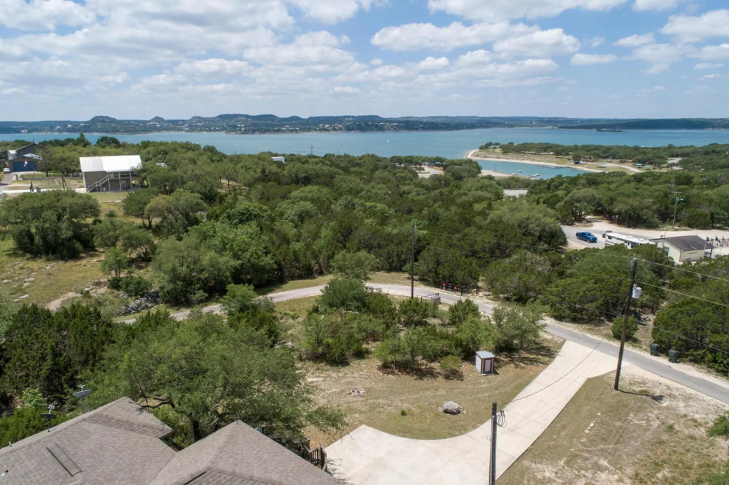 CL 1233 Villa at Canyon Lake