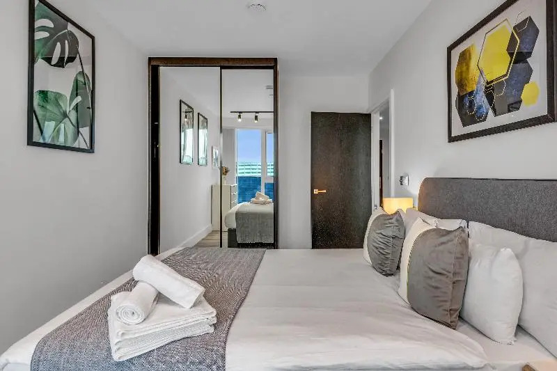 Modern Serviced Apartments North Acton