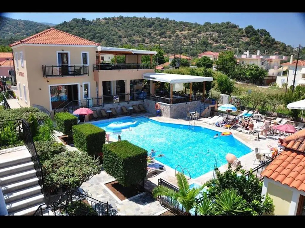 Room in Apartment - A spacious and bright studio with balcony no123