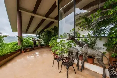 The Glass House by Vista Rooms