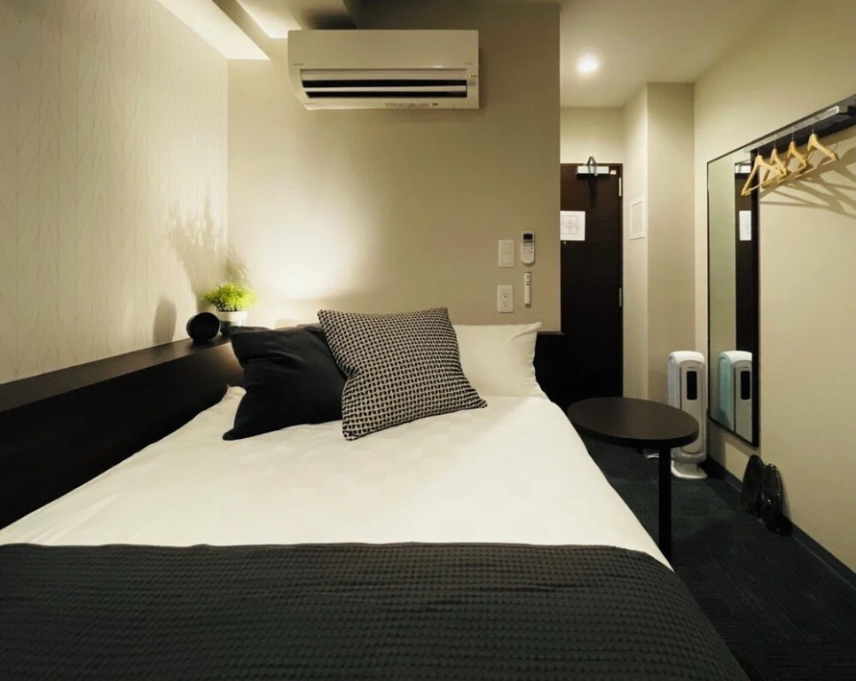 R Hotel Honmachi