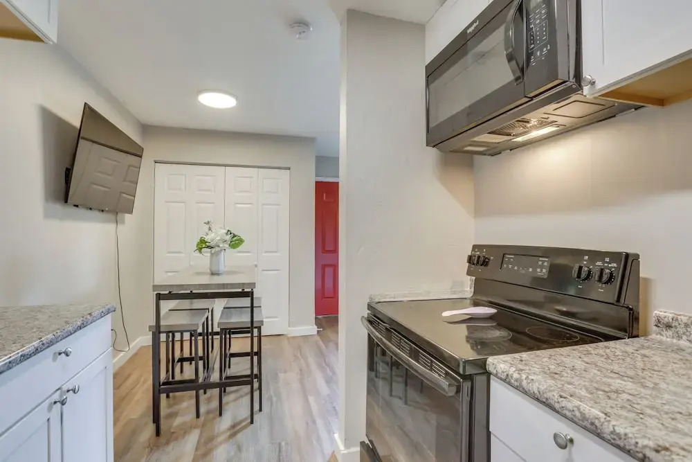 Near Dtwn & Universities: Central Tallahassee Apt!