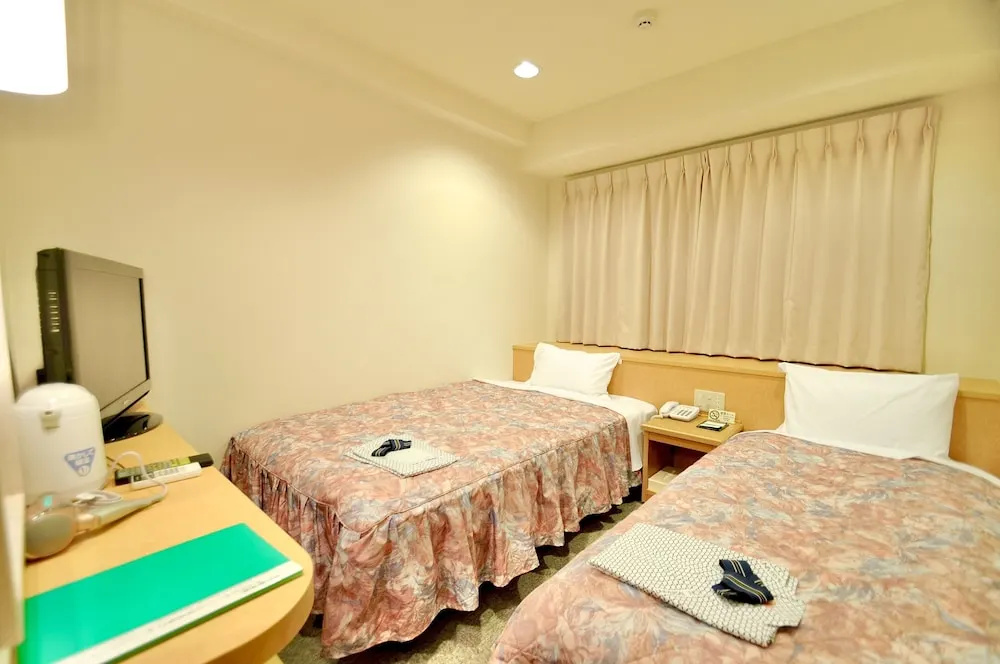HiroshimaEkimae Universal Hotel ShikansenguchiMigi