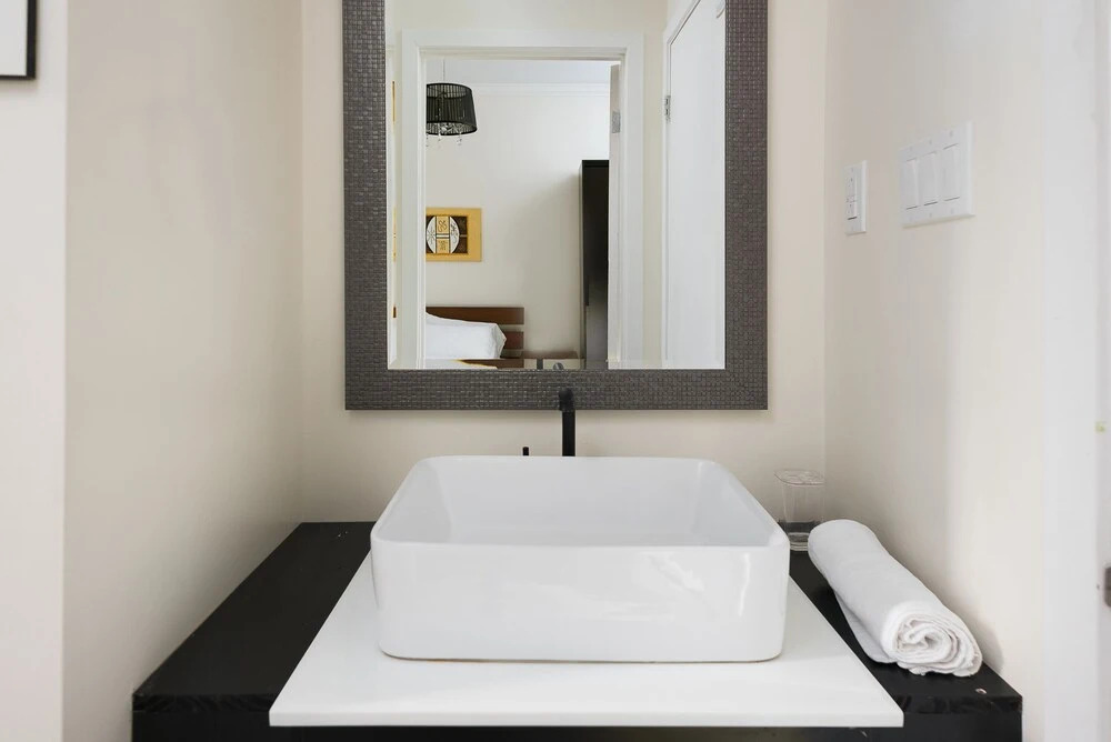 Architectural 2BR in Mile End by Sonder