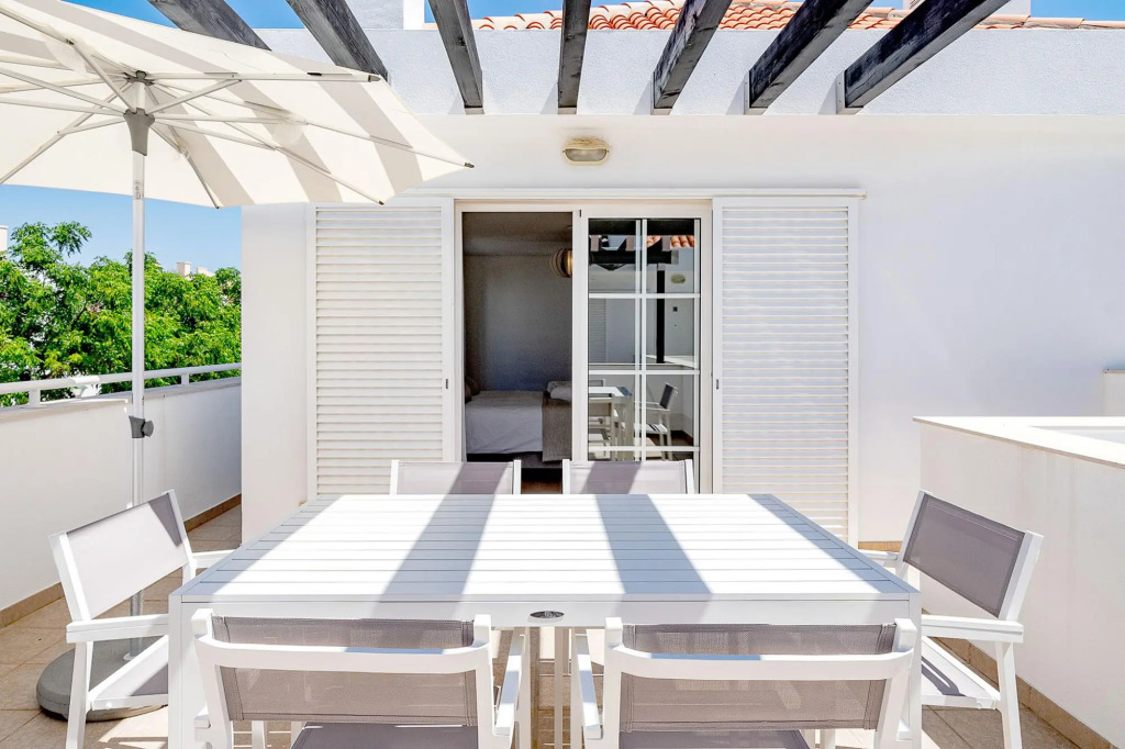 Sunlit Cabanas de Tavira Apartment by Ideal Homes