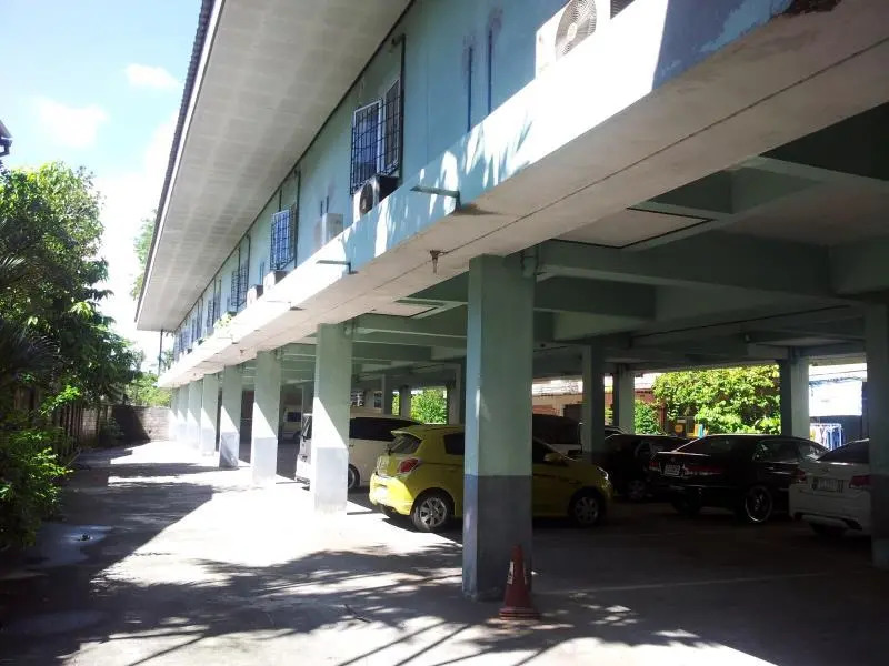 โรงแรม วี เฮาส์ ณ คอน