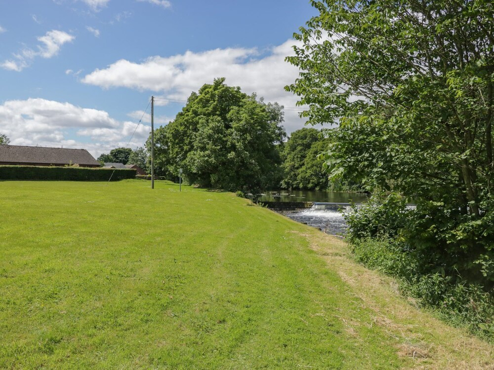 Jubilee Two Bedroom Accessible Bungalow Pet Friendly
