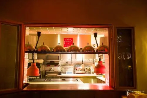 Auberge De Saint-Rémy - Mas De Garance Piscine - Table Gastronomique Étoilé