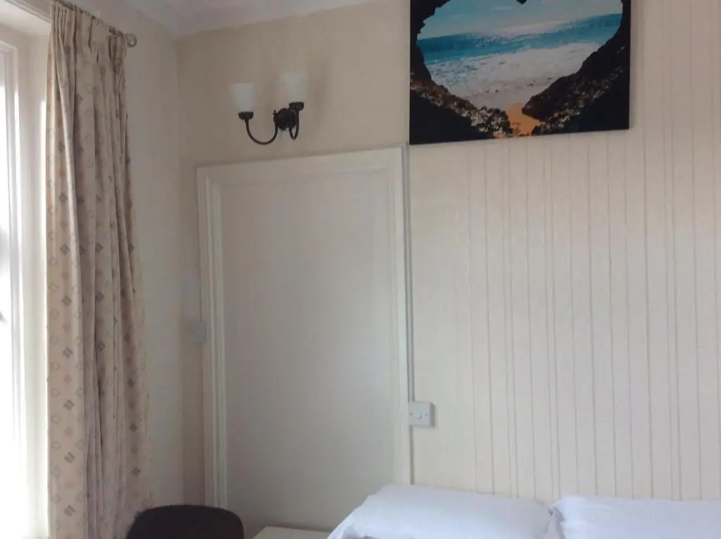 Ash Hotel B&B