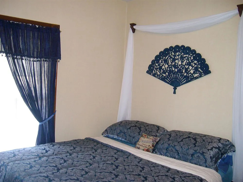Levine House Bed & Breakfast
