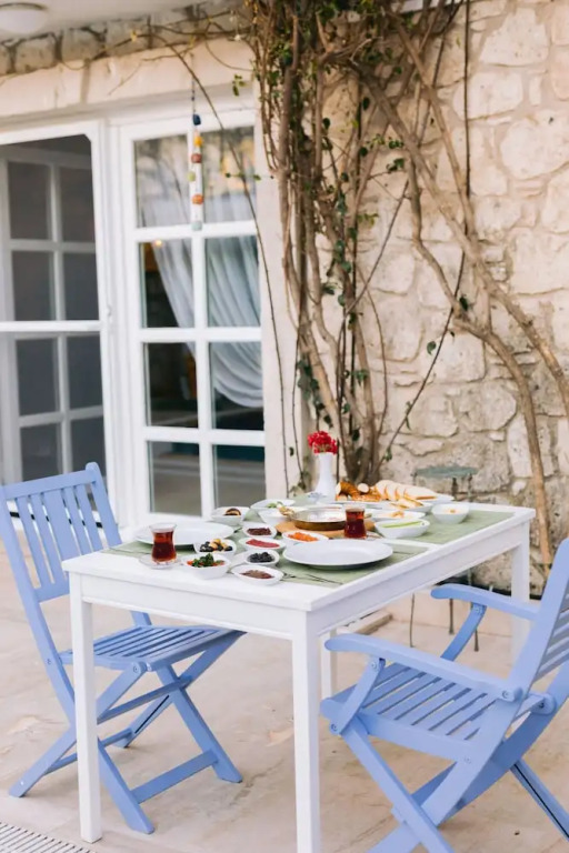 Begonvil Butik Otel by Aliki Alacati
