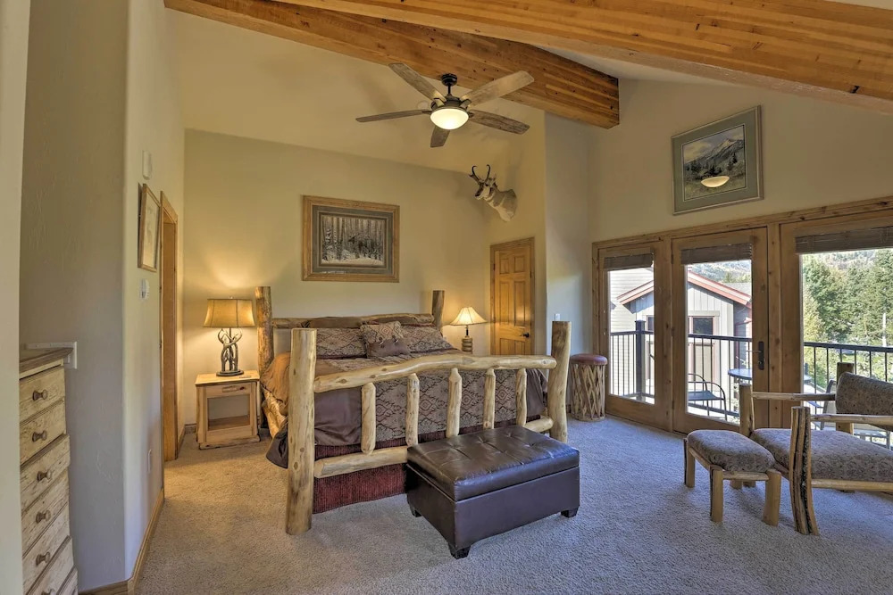 Large Deck + Stunning Views: Mtn Condo in Frisco!