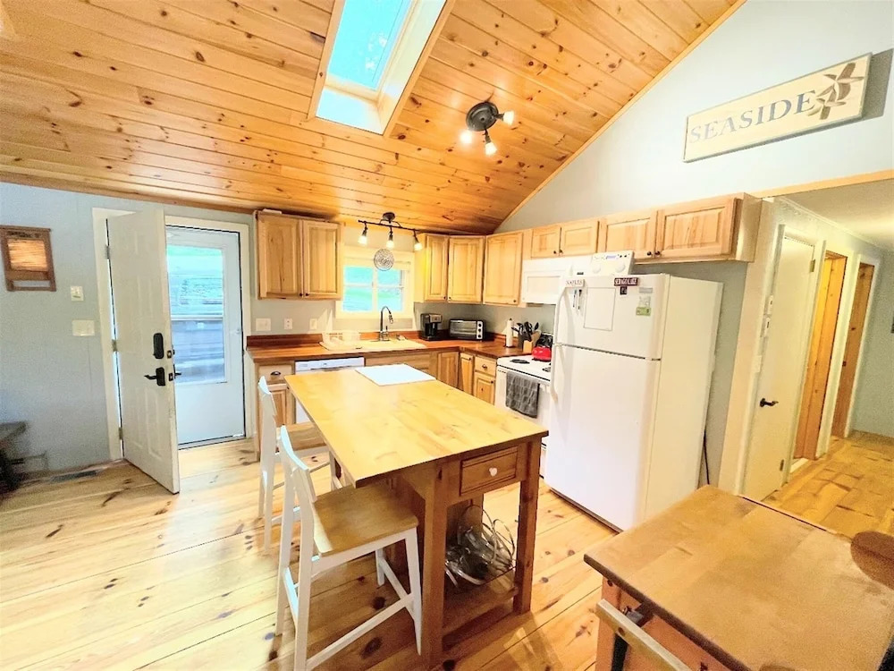 Holiday Cove - Limit 8 3 Bedroom Villa