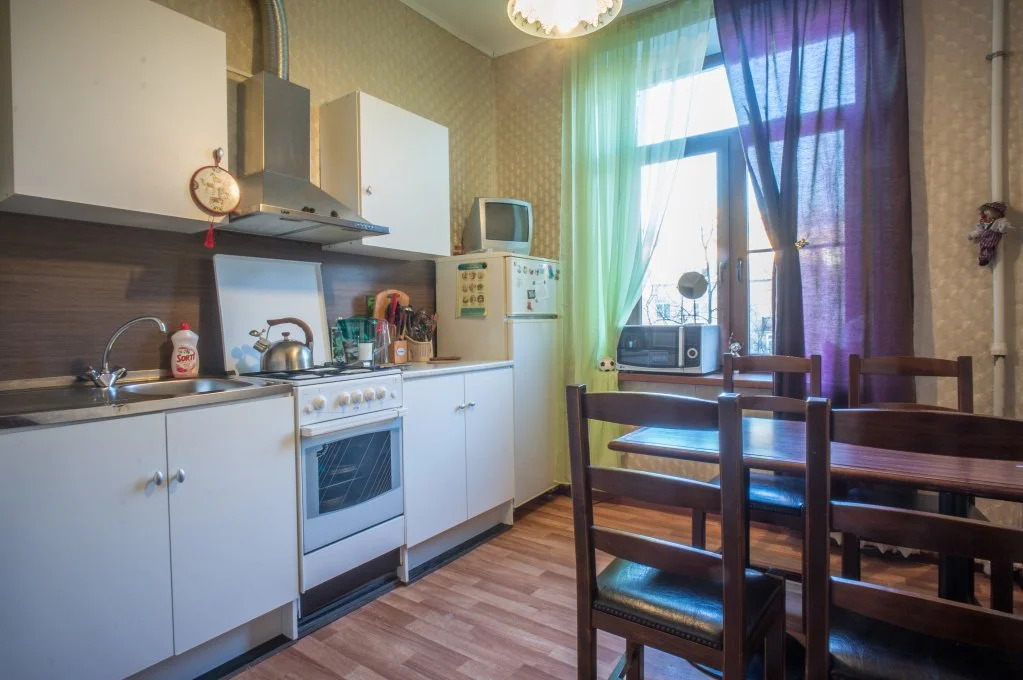 Polyarnikov 7 Apartments