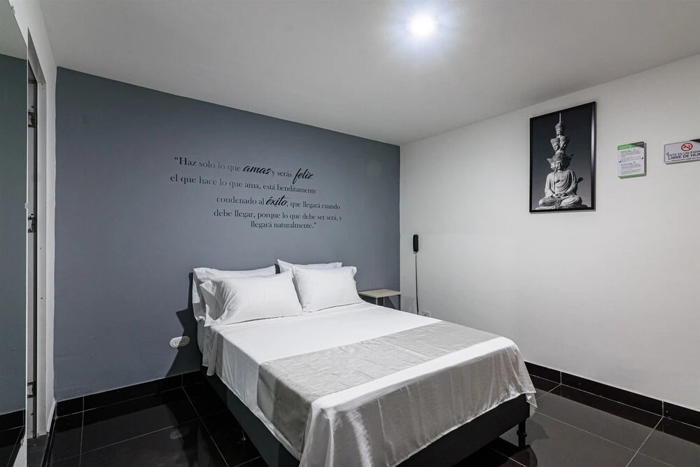 Alma Hotel
