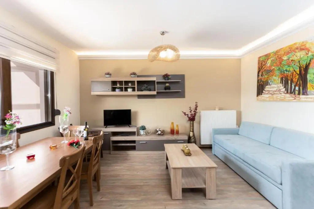 TwinStars apartment with courtyard and view