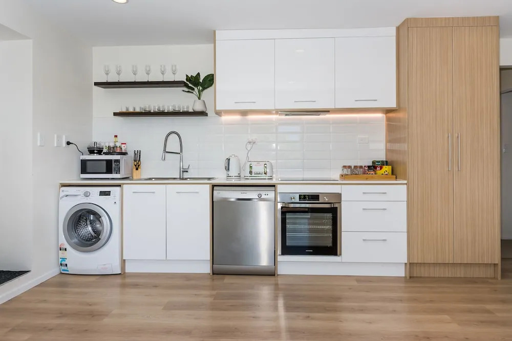 Glenfield Spacious 3 Bedrooms Unit