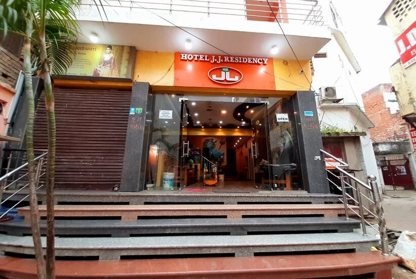 Hotel J.J Residency