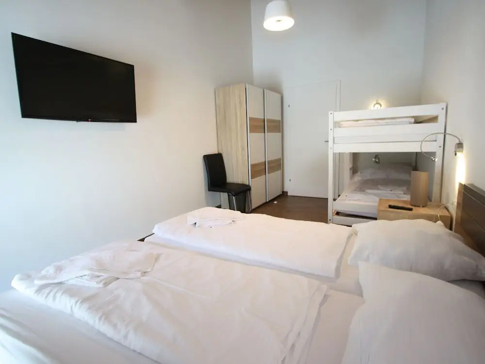 Modern Apartment In Salzburg With Balcony