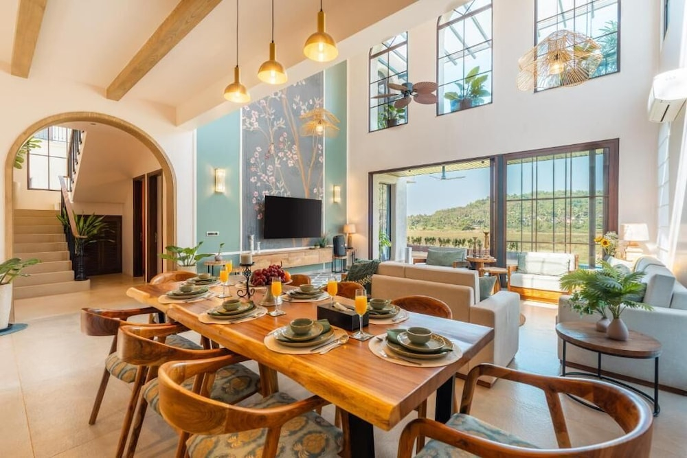 ELIVAAS Villa Verde 4-BHK Luxury Villa with Private Pool The Banyan Bliss