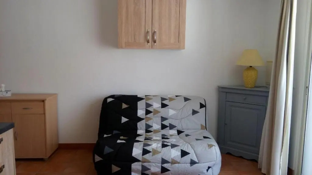 LOGEMENT T2 PMR piscine Privée 400m de la Plage