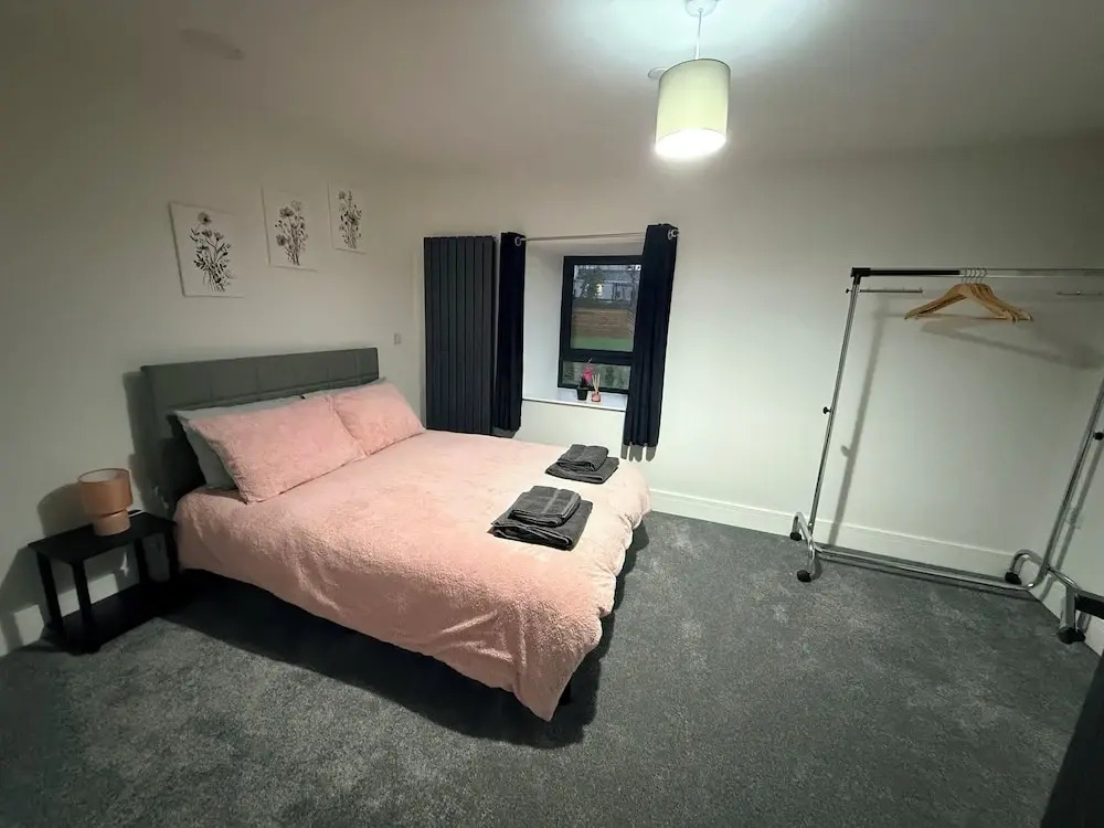 Luxury Home 5 Bedroom 3 Bathroom Games Room Parking