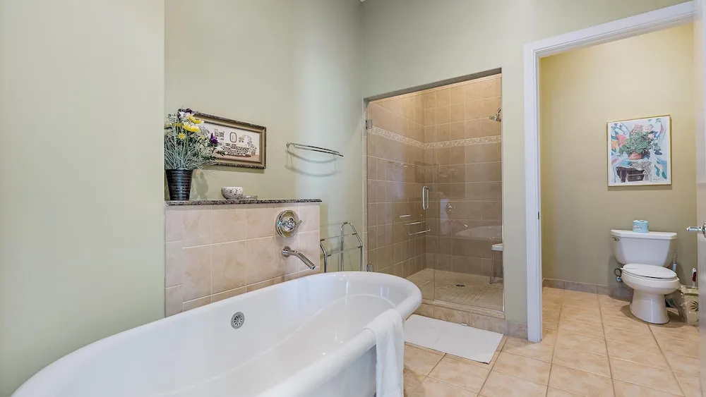 Crescent Siesta Key Charmer 3 Bedroom Condo by RedAwning