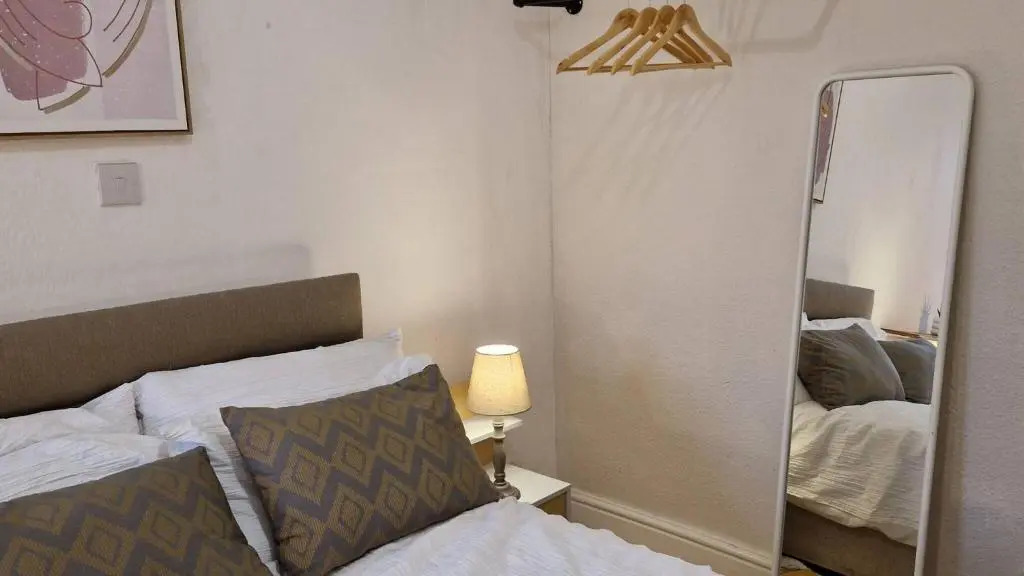 Spacious 1 Br Lincoln City Centre & Amenities, Free Parking