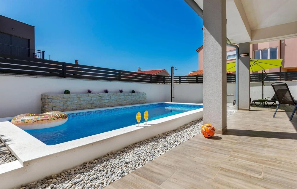 Beautiful Home In Skatari