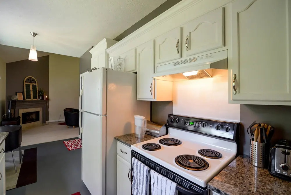 Barksdale Harbor Drive Home - 2 Br Home