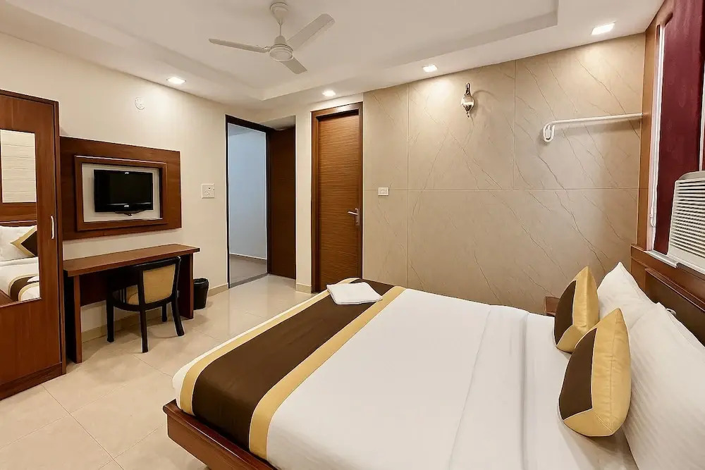 Amaira Hotels & Banquets (Near Vaishali Metro Station)
