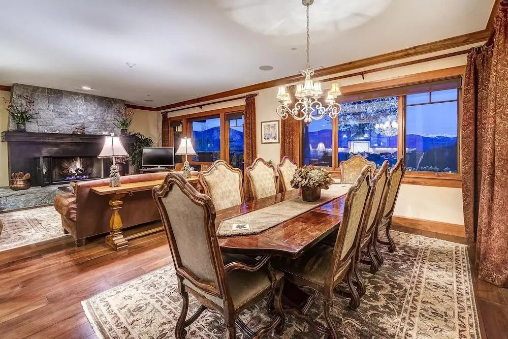 Hummingbird Retreat - Four Bedroom Townhome