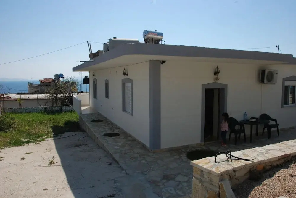 Rama Apartments